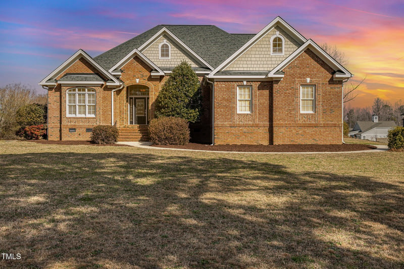 7800 Twin Pines Way, Fuquay Varina, NC 27526