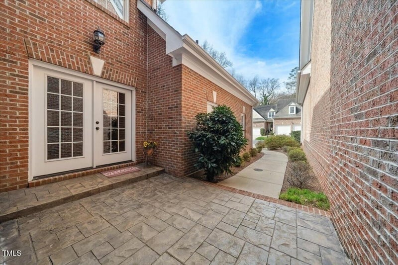 819 Running Brook Trl, Raleigh, NC 27609