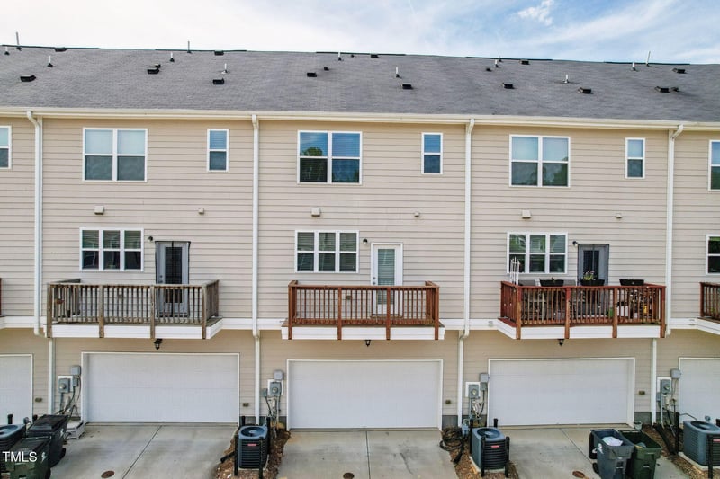 2027 Hayes Ln, Holly Springs, NC 27540