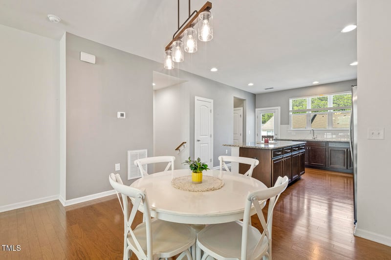 2027 Hayes Ln, Holly Springs, NC 27540