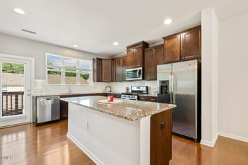 2027 Hayes Ln, Holly Springs, NC 27540