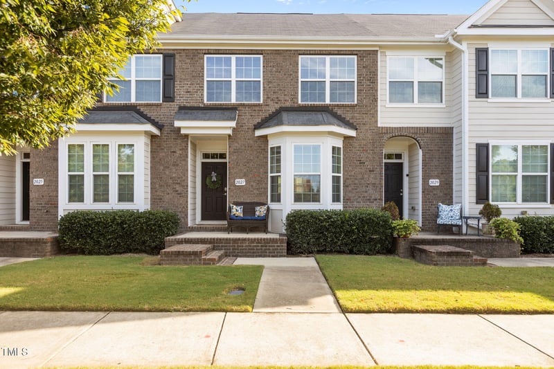 2027 Hayes Ln, Holly Springs, NC 27540
