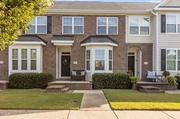 2027 Hayes Ln, Holly Springs, NC 27540