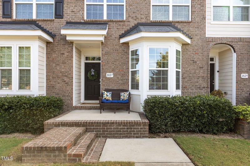 2027 Hayes Ln, Holly Springs, NC 27540