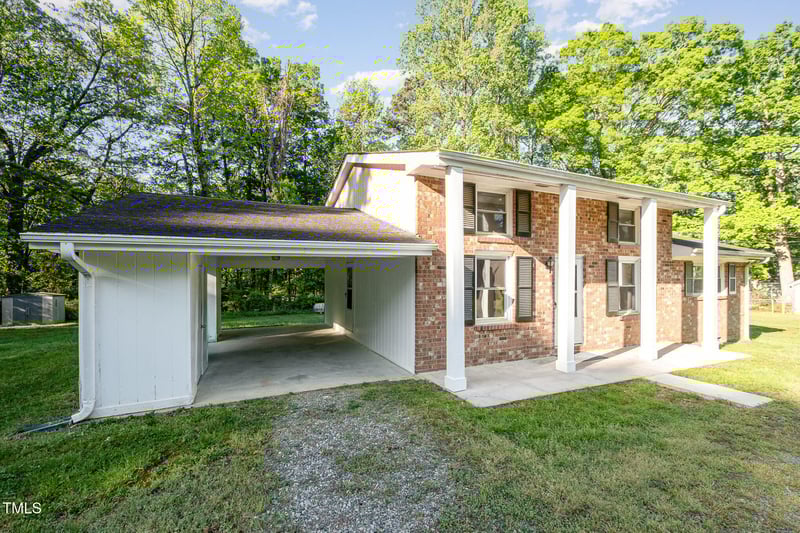 2027 Jefferson Dr, Hillsborough, NC 27278
