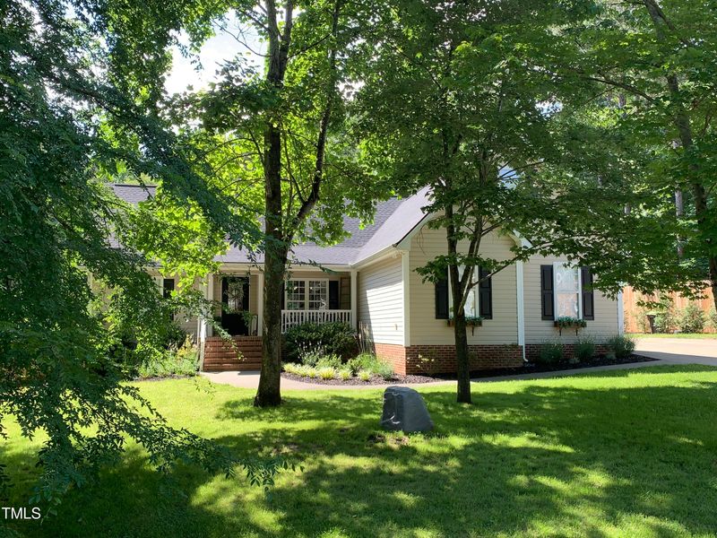 2027 Lonesome Dove Dr, Franklinton, NC 27525