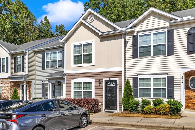 2028 Grassy Banks Dr, Raleigh, NC 27610