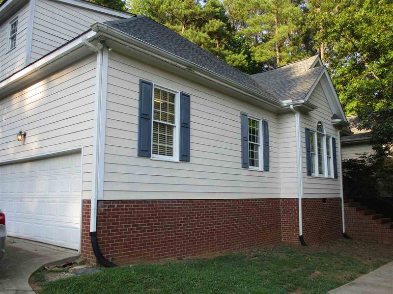 2028 Kinleys Way, Raleigh, NC 27613