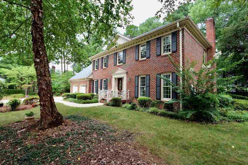 2028 Lodestar Dr, Raleigh, NC 27615