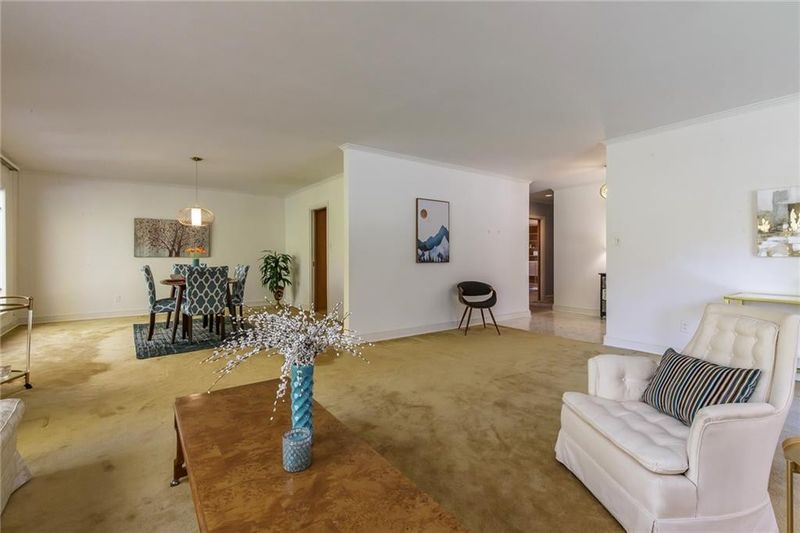 2028 Nottingham Ln, Burlington, NC 27215