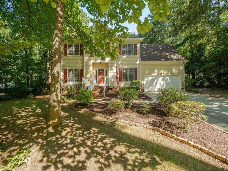 2028 Stoneglen Ln, Raleigh, NC 27603