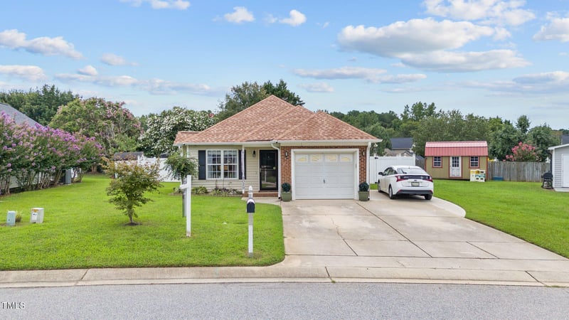 2029 Mckinnon Dr, Clayton, NC 27520