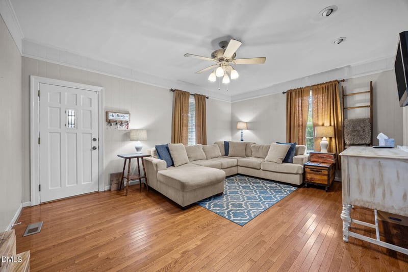 203 11th St, Erwin, NC 28339