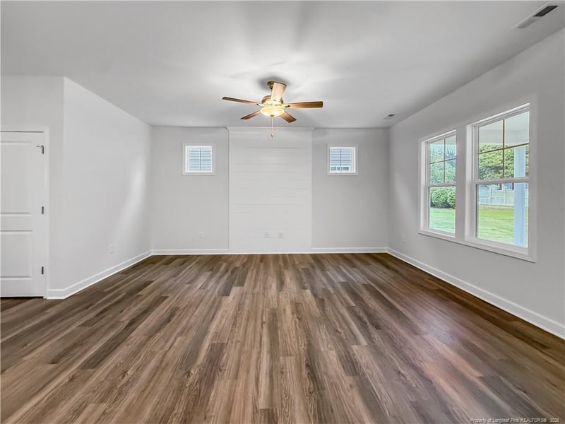 203 4th St, Erwin, NC 28339