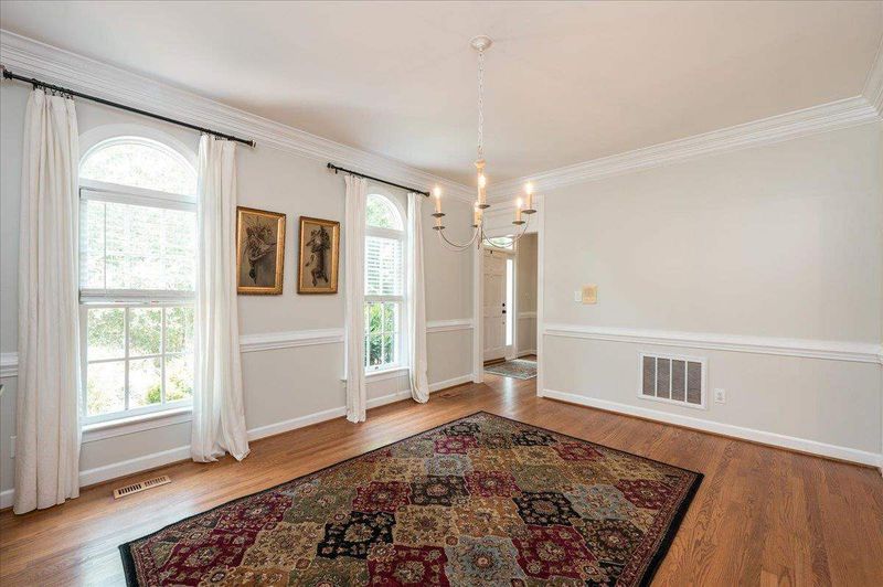 203 Birkhaven Dr, Cary, NC 27518