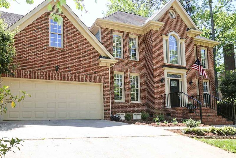 203 Bonniewood Dr, Cary, NC 27518