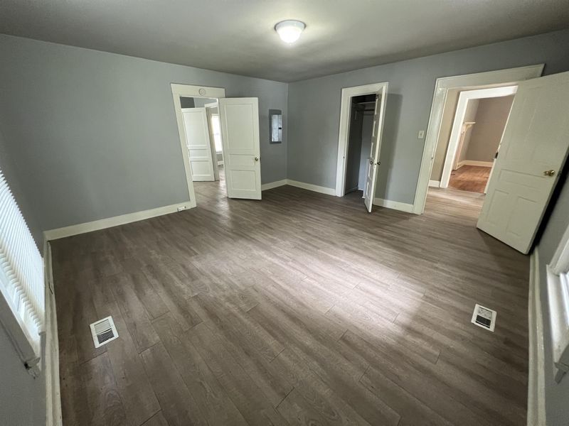 203 N Briggs Ave, Durham, NC 27703