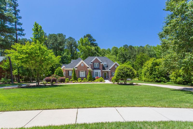 203 Chalon Dr, Cary, NC 27511