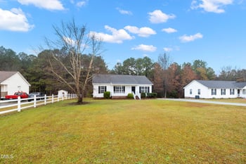 203 Clearwater Dr, Smithfield, NC 27577