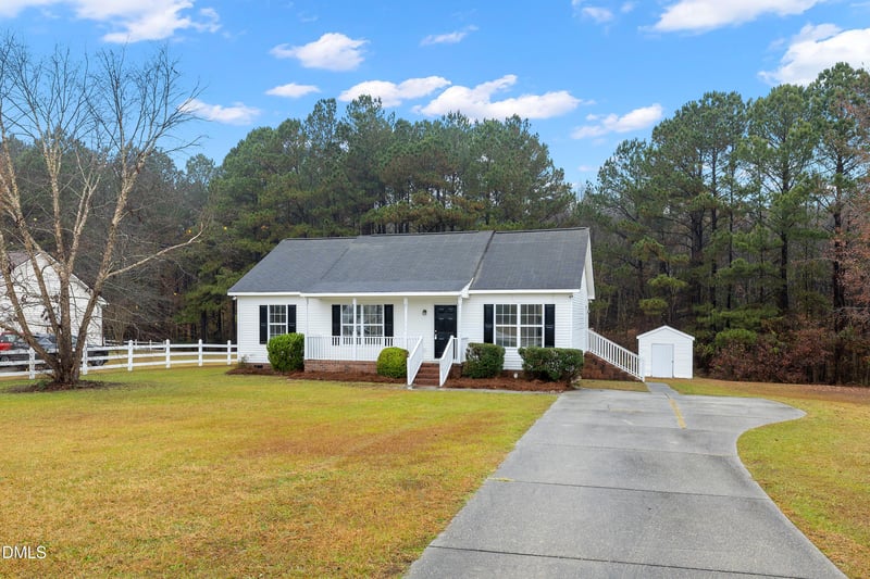 203 Clearwater Dr, Smithfield, NC 27577