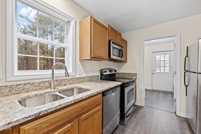 203 Clearwater Dr, Smithfield, NC 27577