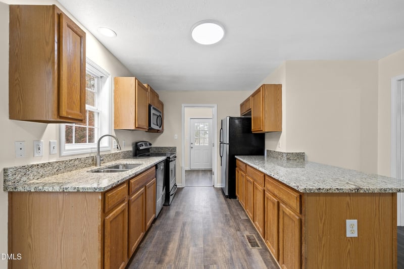 203 Clearwater Dr, Smithfield, NC 27577