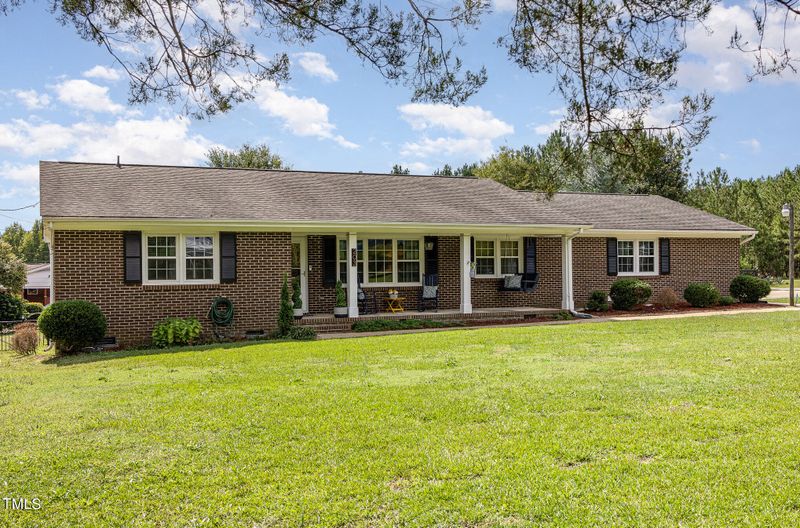 203 Cloverdale Dr, Clayton, NC 27520