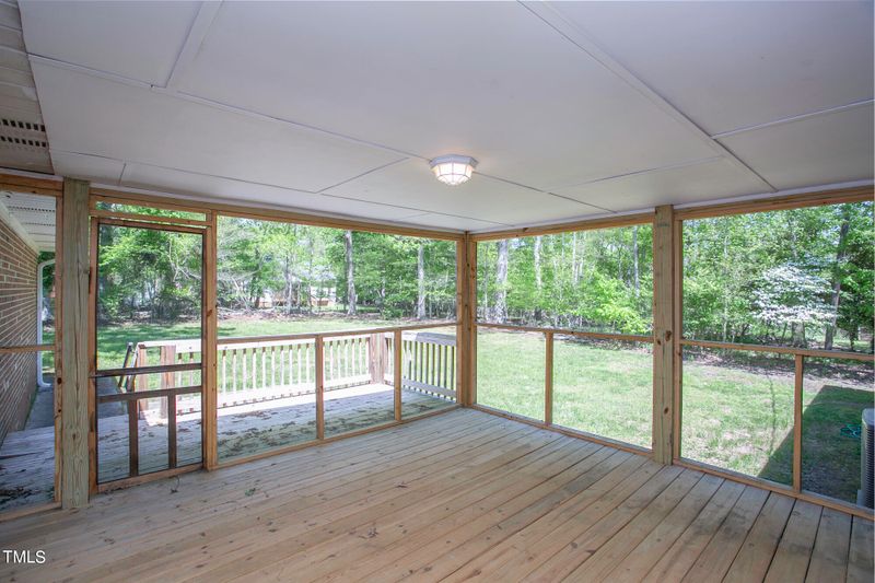 203 Crestview Dr, Durham, NC 27712