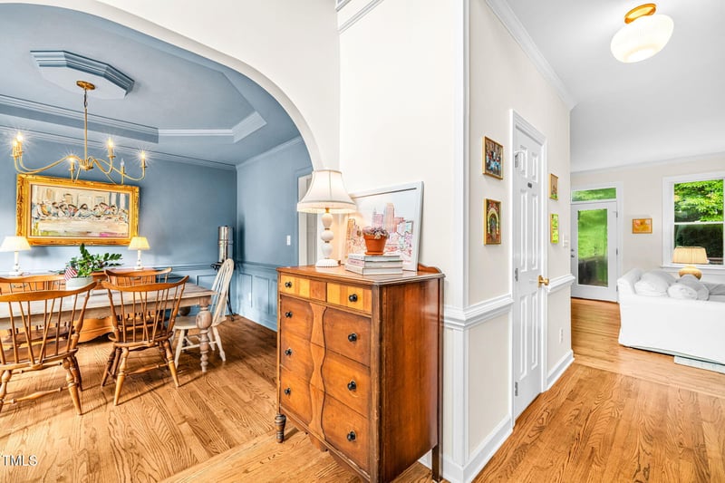 203 Crickentree Dr, Cary, NC 27518