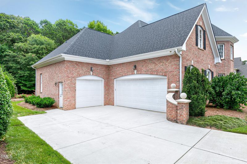 203 Devonhall Ln, Cary, NC 27518