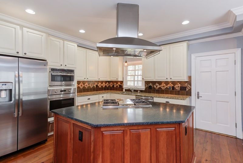 203 Edinburgh Dr #D, Cary, NC 27511