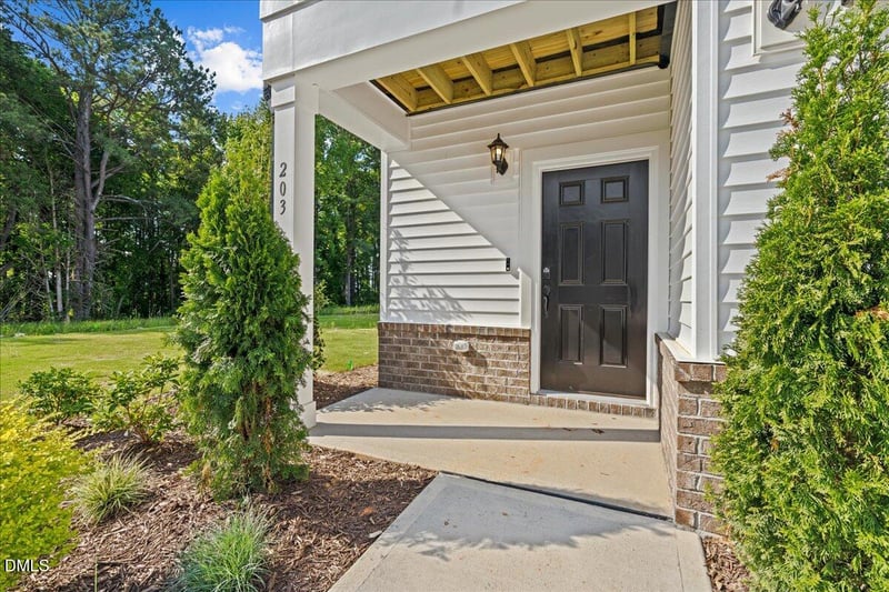 203 Faith Ave, Sanford, NC 27330