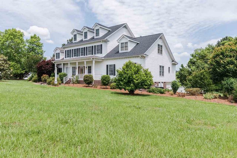 203 Forest Oaks Dr, Clayton, NC 27527