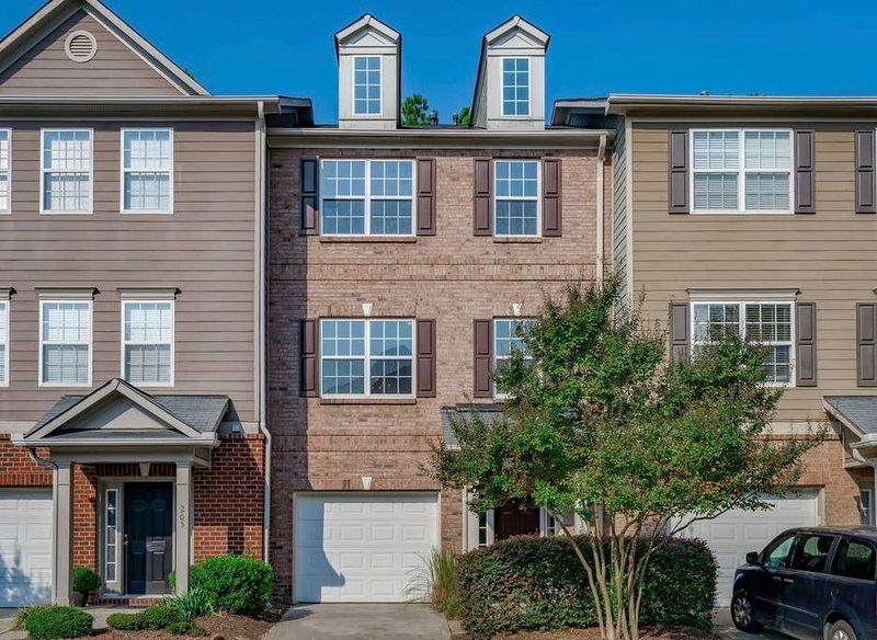 203 Gallent Hedge Trl, Apex, NC 27539