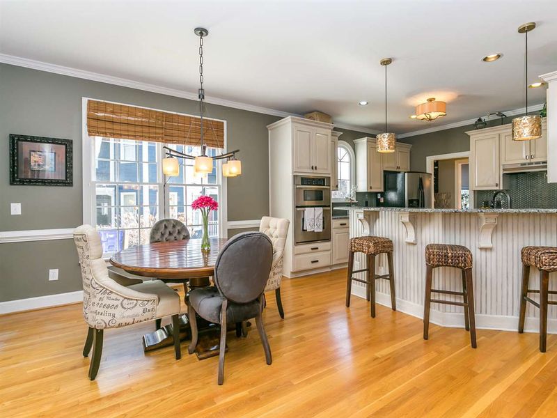 203 Graylyn Dr, Chapel Hill, NC 27516