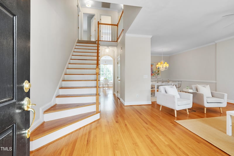 203 Greenview Dr, Chapel Hill, NC 27516