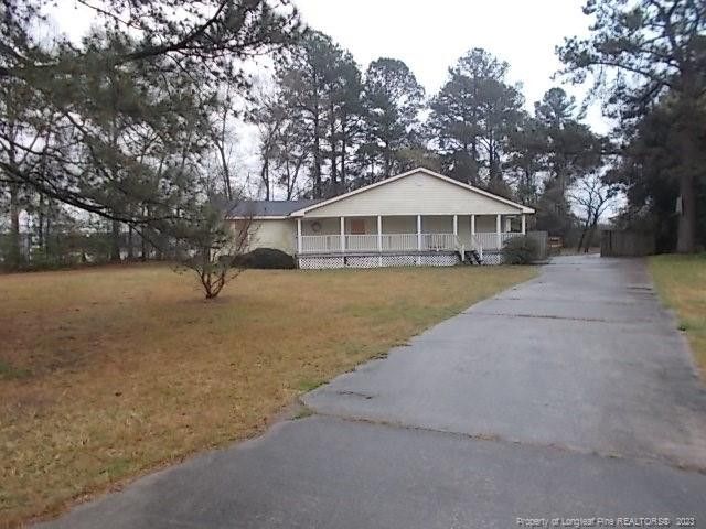 203 Grummen Rd, Hope Mills, NC 28348