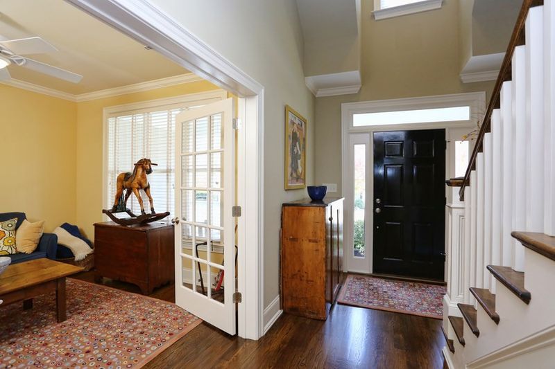 203 Hemler Dr, Chapel Hill, NC 27517