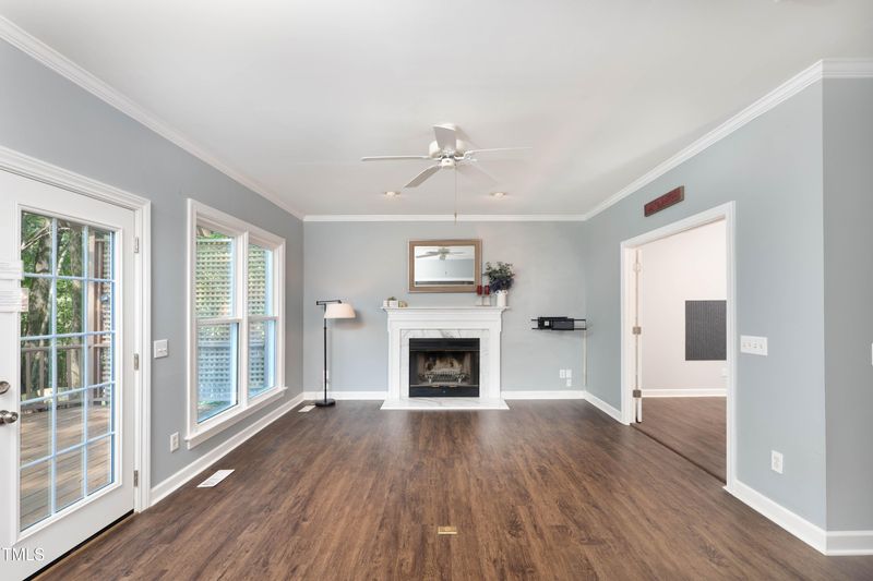 203 W Hill Dr, Cary, NC 27519