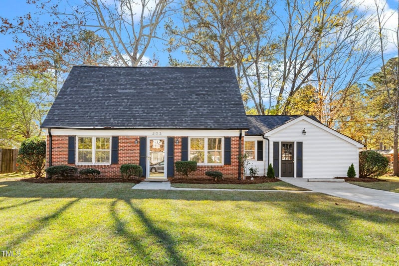203 Hillside Dr, Smithfield, NC 27577