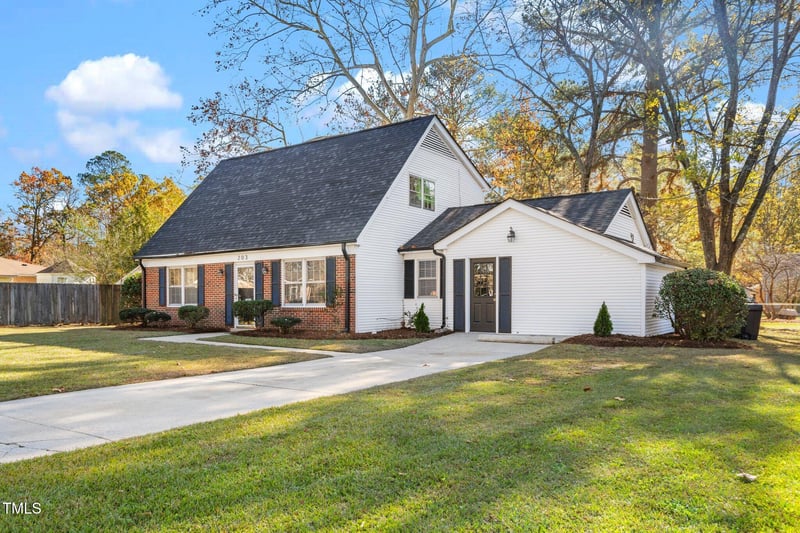 203 Hillside Dr, Smithfield, NC 27577