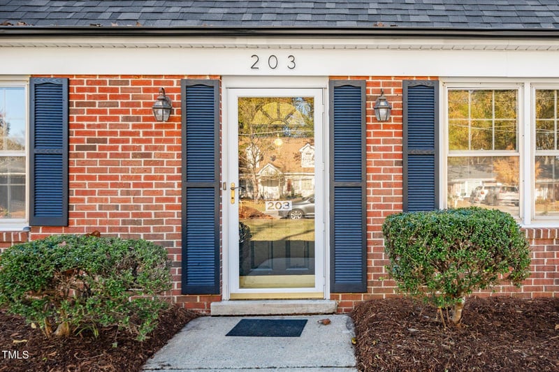 203 Hillside Dr, Smithfield, NC 27577
