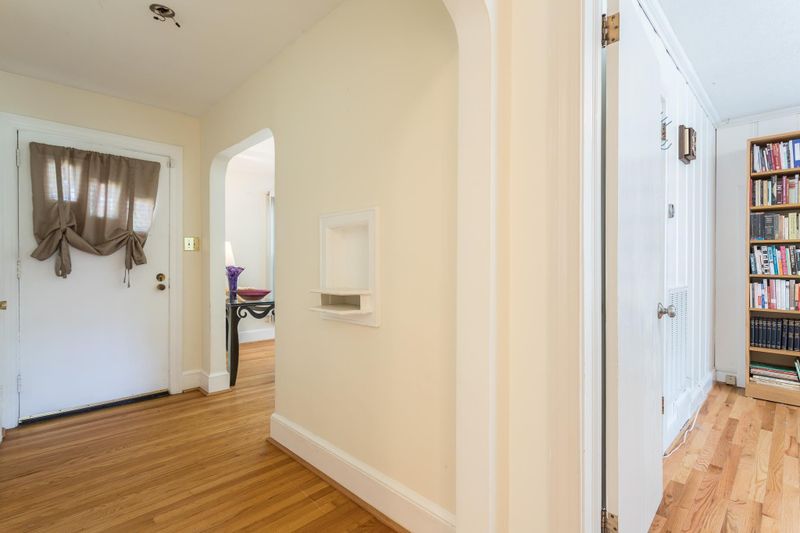 203 Hilltop Ave, Garner, NC 27529