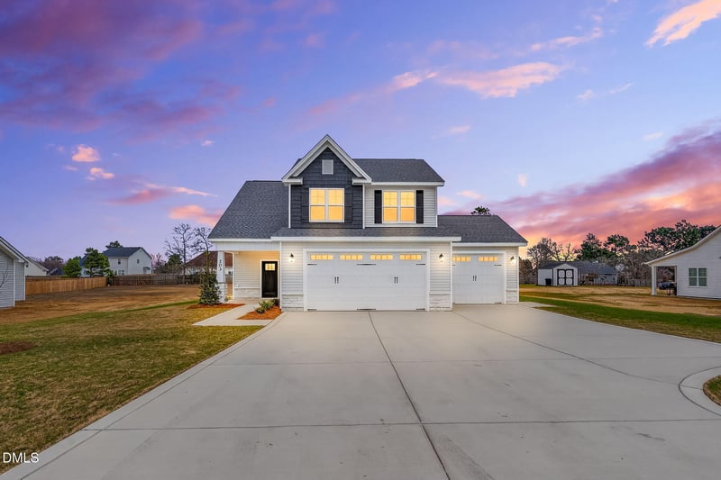 203 Hillwood Dr, Sanford, NC 27332