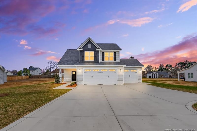 203 Hillwood Dr, Sanford, NC 27332