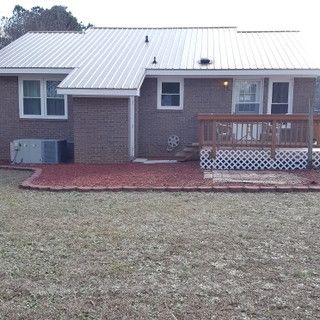 203 Holly Ave, Dunn, NC 28334