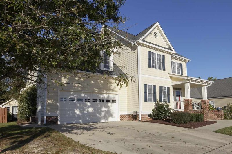 203 Kintyre Dr, Clayton, NC 27520