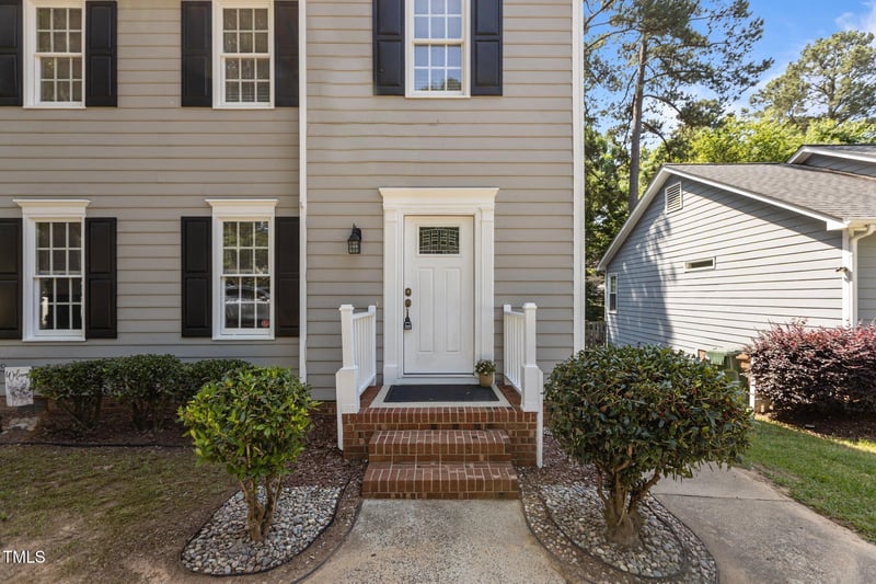 203 Kronos Ln, Cary, NC 27513