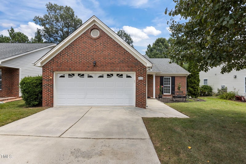 203 Kudrow Ln, Morrisville, NC 27560