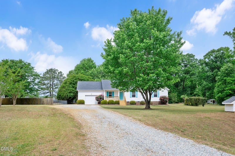 203 Lansing Dr, Benson, NC 27504